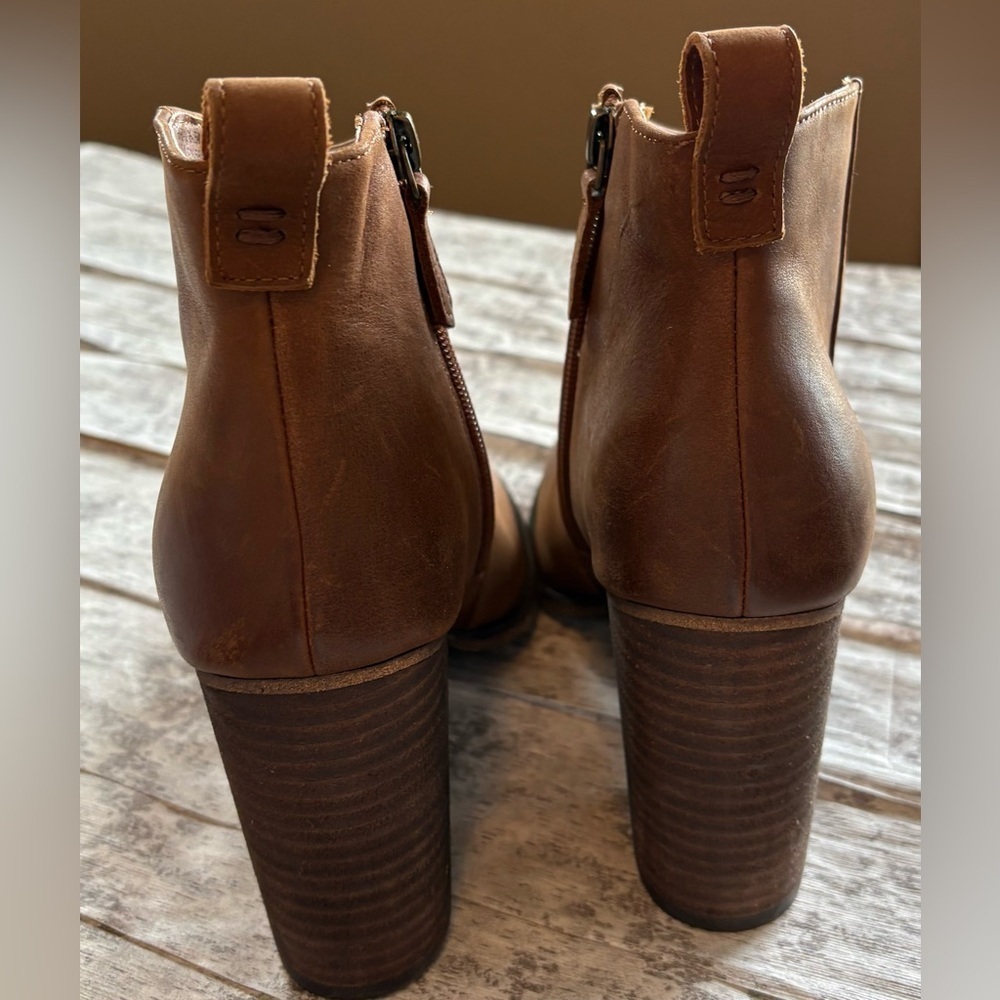 NEW w/o Tags B P Lance Brown Leather Block Heel Bootie Women's Size 8 - Picture 6 of 9